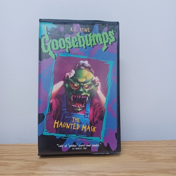 Goosebumps The Haunted Mask 1995 RL Stine VHS Movie Vintage Clamshell Halloween - Picture 1 of 8